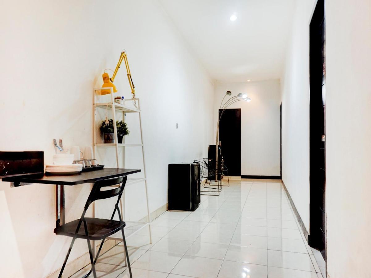 Oyo 90438 Mampang 34 Residence جاكرتا المظهر الخارجي الصورة